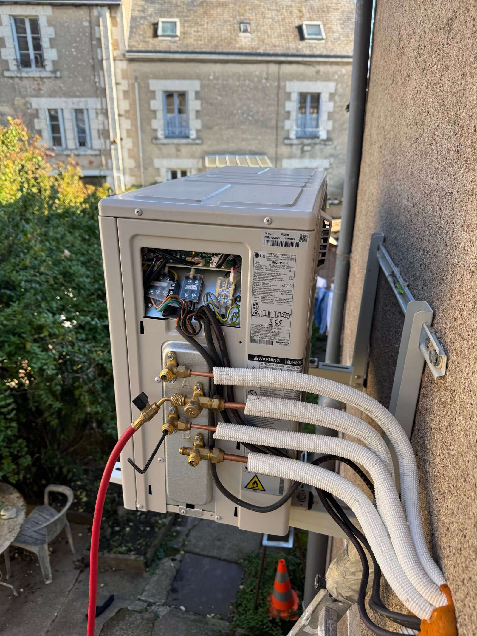 Installation professionnelle de systèmes de climatisation et pompes à chaleur